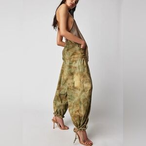 Free People We The Free Lotus Tie-dye Barrel Jeans